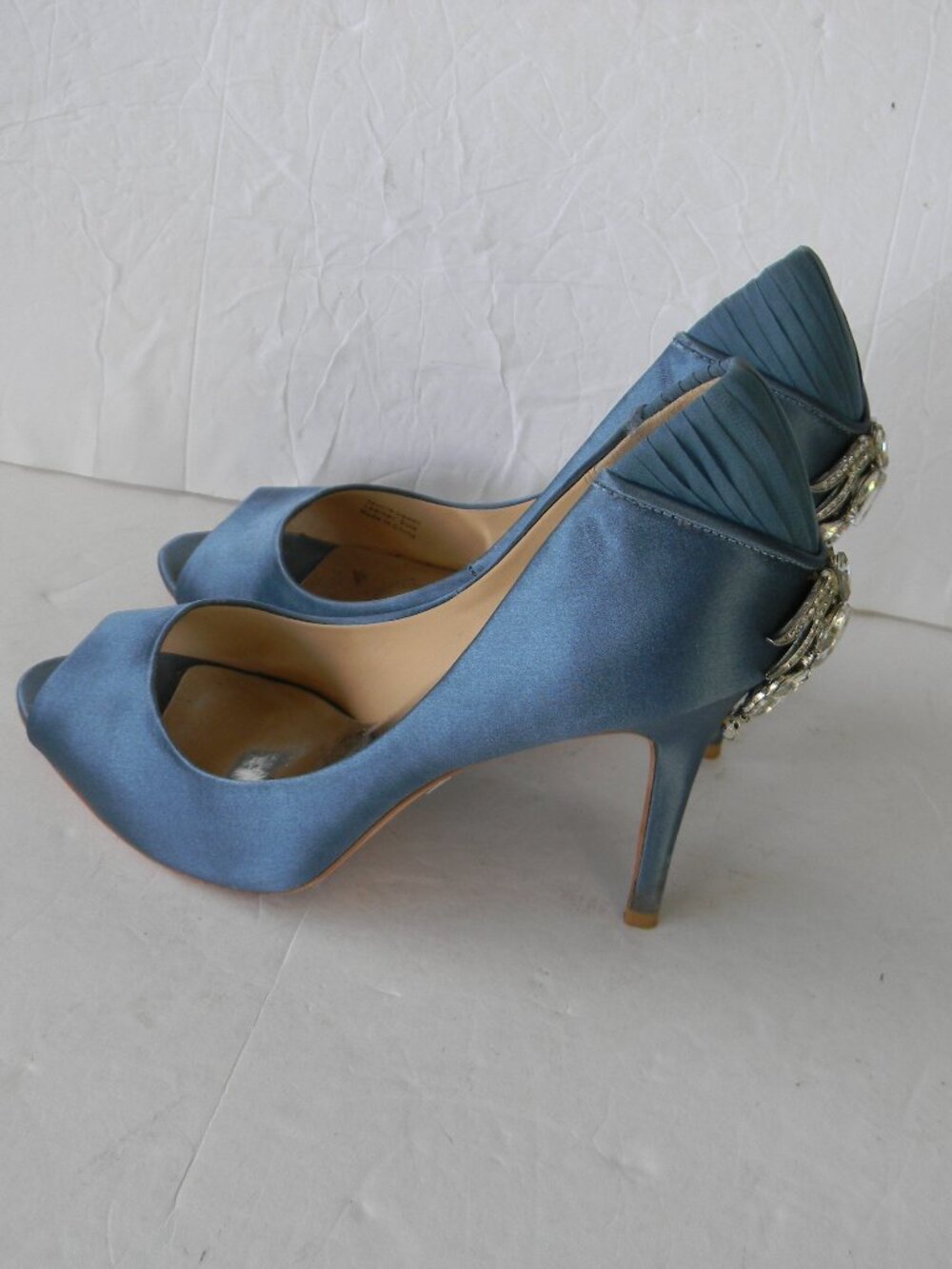 Badgley Mischka BLUE SATIN/CRYSTAL EMBOSSED OPEN TOE FORMAL PROM SHOES SZ 8